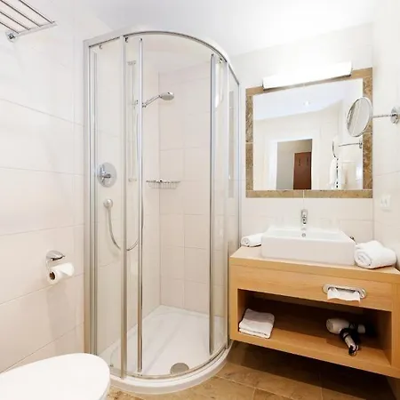 Hotel Tyrol
